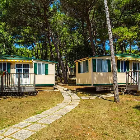Park za odmor Arena Medulin Mobile Homes 3*