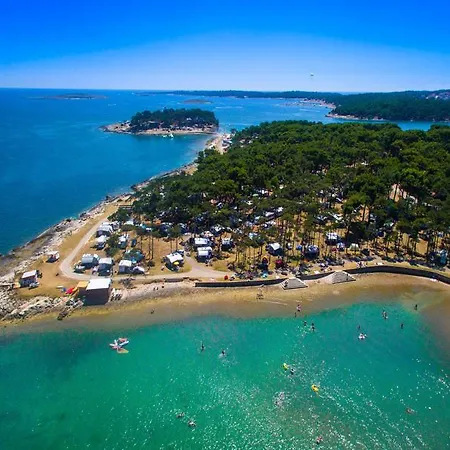 Parco vacanze Arena Mobile Homes 2*