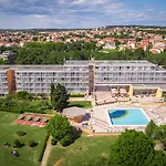 Arena Mobile Homes Tatil parkı