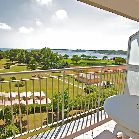 Arena Mobile Homes 2* מדולין