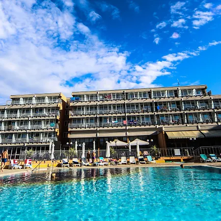 פארק נופש Arena Mobile Homes מדולין