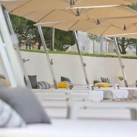 Arena Mobile Homes פארק נופש מדולין