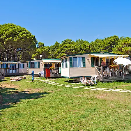 פארק נופש Arena Mobile Homes מדולין