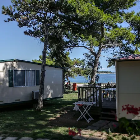 Arena Medulin Mobile Homes 2*