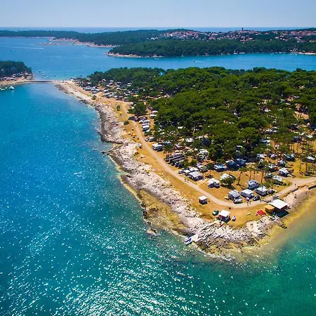 Tatil parkı Arena Mobile Homes 2*