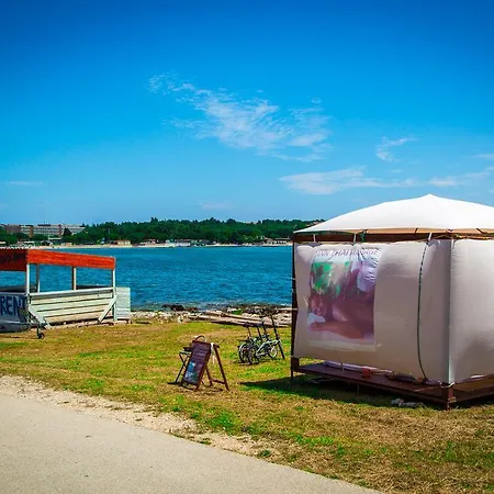 منتزه العطل Arena Mobile Homes ميدولين