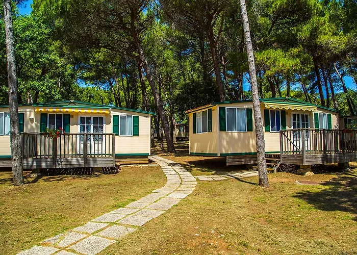 Parco vacanze Arena Mobile Homes 2*